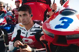 Supersport: De Rosa restarts at 39 with the fate of the other Chinese brand, QJ Motor, in his hands