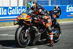 From the Jerez tests: the last shots of 1000cc MotoGP and the first of the 850cc