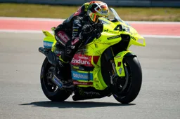 MotoGP Spagna, classifica FP1: doppietta VR46 a Jerez, Bezzecchi circondato da Ducati