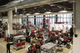 Ducati apre fabbrica e museo gratis il 19 aprile: un viaggio tra 100 anni di eccellenza italiana