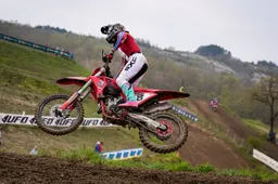 Fontanesi fa 50 e trascina l’Italiano MX Femminile: record di iscritte ed entusiasmo “Track Walk”