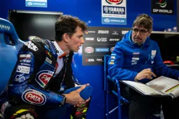 SBK Assen: Locatelli and Yamaha off the pace, Montella tops warm-up