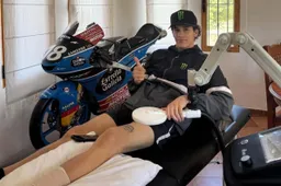 Moto2, Piqueras back home after the Austin crash: multiple fractures and a long rehabilitation