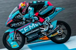 Quiles imprendibile: pole Moto3 a Jerez e messaggio chiaro, disastro Pini