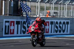 SBK Balaton: Lecuona hai visto? Bulega ti batte anche nella Sprint