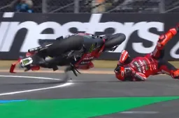 Marquez infortunato, doppio intervento dopo l'highside a Le Mans: salta anche Barcellona