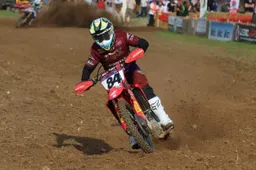 Motocross, Herlings domina tutto: trionfo in Francia e successo ai Dutch Masters, rivali annichiliti