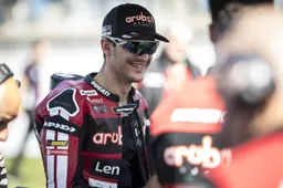 SBK, Lecuona jabs at Bautista: "It’s not just the ballast’s fault." Alvaro responds