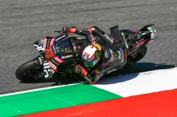 Qualifiche MotoGP Mugello: Bezzecchi spaventoso, pole da record! Pima fila tutta Aprilia