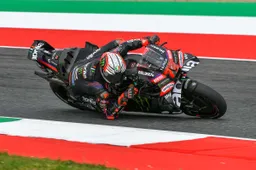 Qualifiche MotoGP Mugello: Bezzecchi spaventoso, pole da record! Pima fila tutta Aprilia
