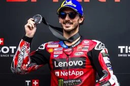Pecco Bagnaia studia l'Aprilia a Le Mans: "Ecco cosa manca alla Ducati"