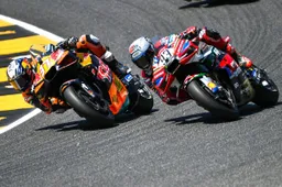 Acosta–Marquez, a fiery duel that foreshadows 2027: Ducati knows what to expect