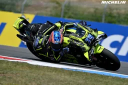 MotoGP Brno, Ogura toglie il record a Bezzecchi: Aprilia risponde a Ducati, ma Martin va in Q1