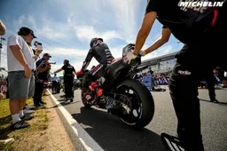 Aprilia dopo il caos: clima teso nell'anno dei "separati in casa" in MotoGP