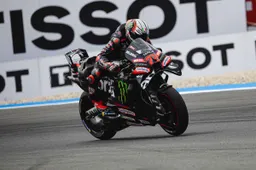 MotoGP Assen: ruggito di Bezzecchi nel Warm Up. Gli orari TV di oggi