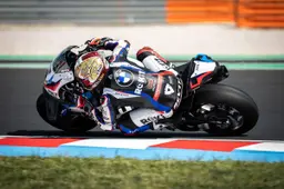 Superbike: Petrucci torna a guidare la BMW a Donington, anche Honda al lavoro