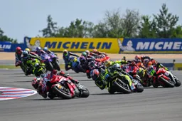 LIVE MotoGP Brno: la cronaca della gara in diretta, Marquez leader