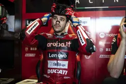 Lecuona, dall'entusiasmo in MotoGP alla frustrazione in SBK: "Non potevo fare nulla"