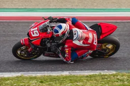 Gabriele Giannini riporta la Honda in pole nel CIV Superbike