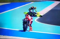 Qualifiche MotoGP Ungheria: Marquez cade e poi fa la pole, Acosta beffato
