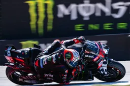 Marco Bezzecchi: from having his hands on the world title to laying hands on a marshal