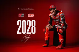 "È Rosso": col grido di Tardozzi, ecco il rinnovo Marc Marquez-Ducati