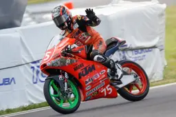 In Japan's Moto3, women riders lead: women's motorcycling shines