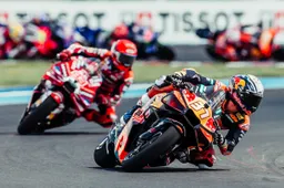 Quando l’inno d’Italia sale sul gradino più alto della MotoGP: tutte le case motociclistiche nostrane che hanno vinto il Mondiale