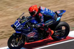 Supersport Donington Park: doppietta Yamaha con Can Oncu in pole