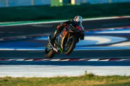Bezzecchi is back, test a Misano con l'Aprilia RSV4: a Silverstone ci sarà