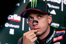 Bezzecchi, revisione al ginocchio sinistro: nuovo aggiornamento Aprilia
