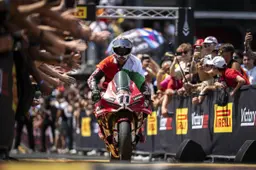 SBK Donington 2026, qualcuno fermerà Bulega? Gli orari tv-streaming del weekend