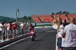 WDW 2026, Qualifiche Race of Champions: Superbike batte MotoGP, Bulega in pole