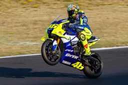 Valentino Rossi ed i piloti VR46 Riders Academy si allenano a Misano