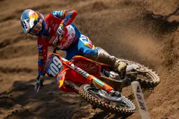 Sacha Coenen, a Hero in US Motocross: Dominates Southwick but Suffers Shoulder Injury