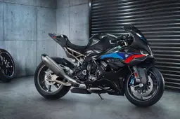 Top 10 degli accessori BMW Motorrad per una guida sportiva