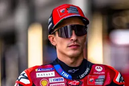 Rivelazione shock su Marquez: "Sul braccio non dice la verità"