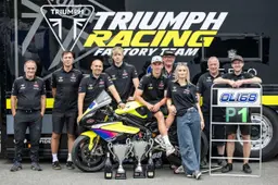 British Supersport, Oli Bayliss fa volare Triumph: weekend perfetto a Oulton Park