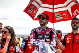 Bagnaia affonda a Silverstone, crisi con Ducati: "Non sappiamo cosa fare"
