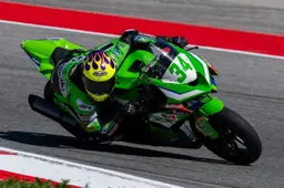Festa Kawasaki: Xavi Artigas vince e accorcia le distanze nella Sportbike