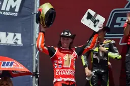 Parabola stellare: Darryn Binder domina la Supersport USA, titolo al debutto!