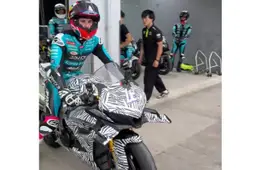 Holgado and Quiles aboard the CFMoto V4 SR-RR: the Chinese superbike sets its sights on 2027