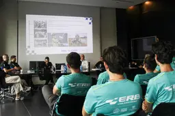 Formazione che corre: Italtrans Moto2, lezione di motorsport agli studenti di E-Racing