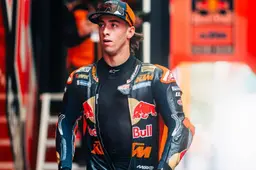 Acosta flies in Austria but stays grounded: Marquez turns up the pressure