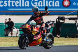Pedro Acosta, dalla rabbia al podio: ora chiede un "regalo" a KTM