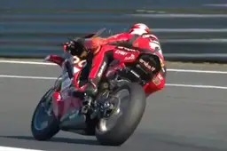 SBK Estoril, Practice 1: Incredible Bulega, but the youngster surges ahead