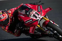WSBK Estoril, Free Practice 2: Bulega vs Lecuona, but there’s a dangerous third contender