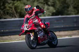 SBK Estoril: Prego s'accomodi, Nicolò Bulega e la Sprint sul velluto rosso