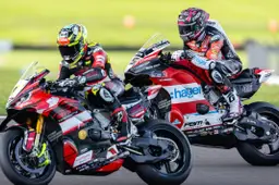 Kyle Ryde makes a decisive move in British Superbike. Is Scott Redding giving up?