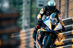 Le moto pronte a sfrecciare sul cittadino di Macao con un italiano a caccia del podio
